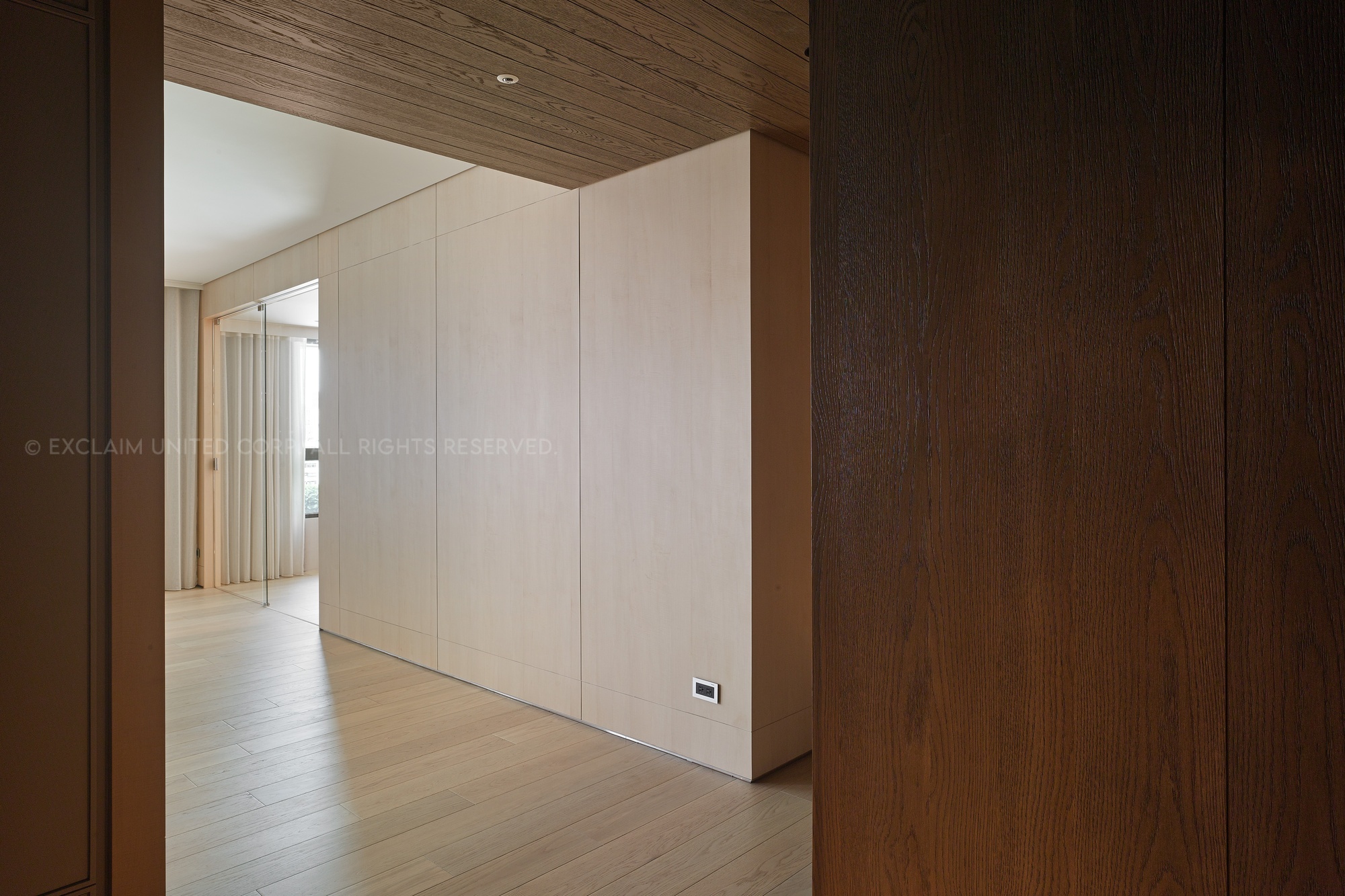 現代豪宅-低調奢華、暖調現代主義